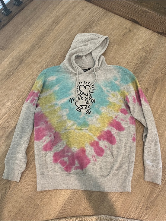 keith haring Tops - Gray Tie-Dye Pullover Hoodie with Keith Haring Graphic